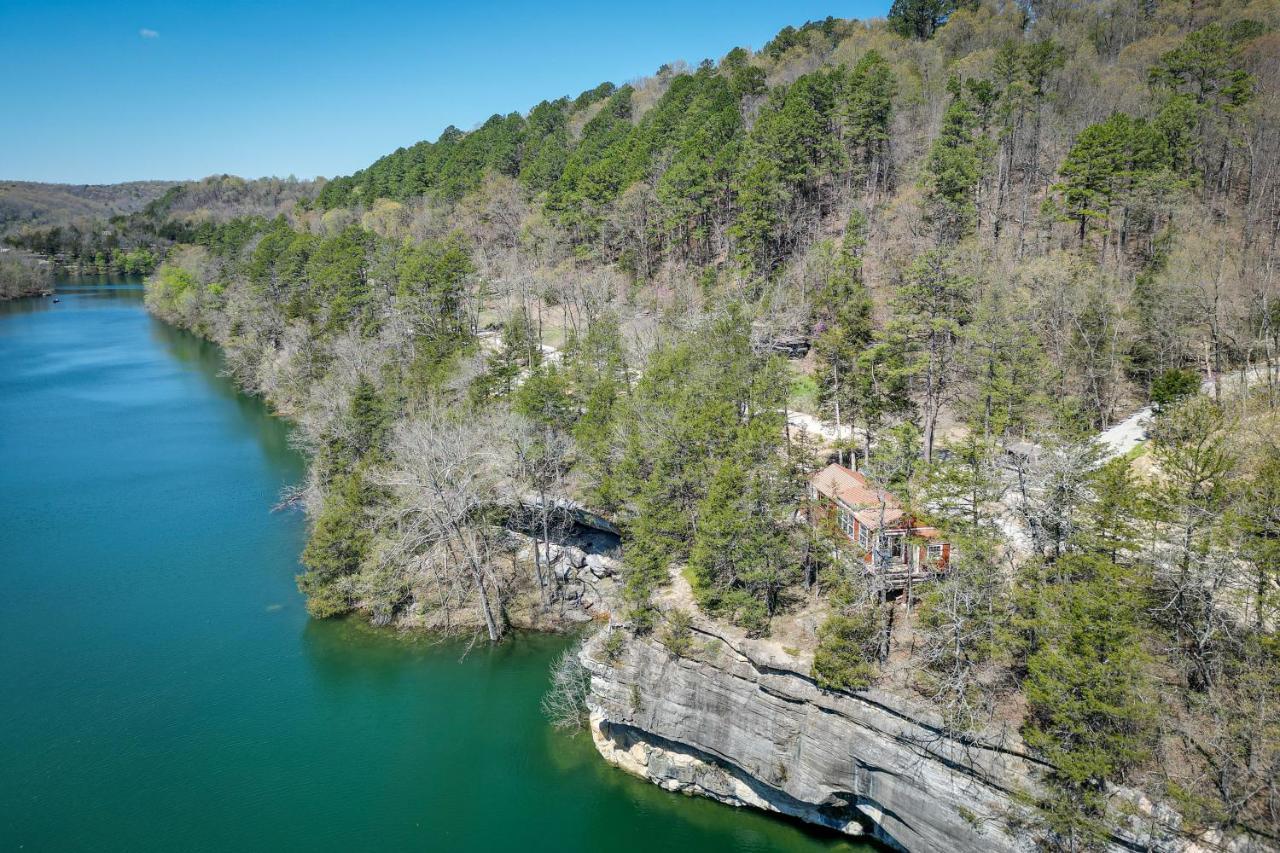 Cliffside Eureka Springs Cabin With Beaver Lake View מראה חיצוני תמונה